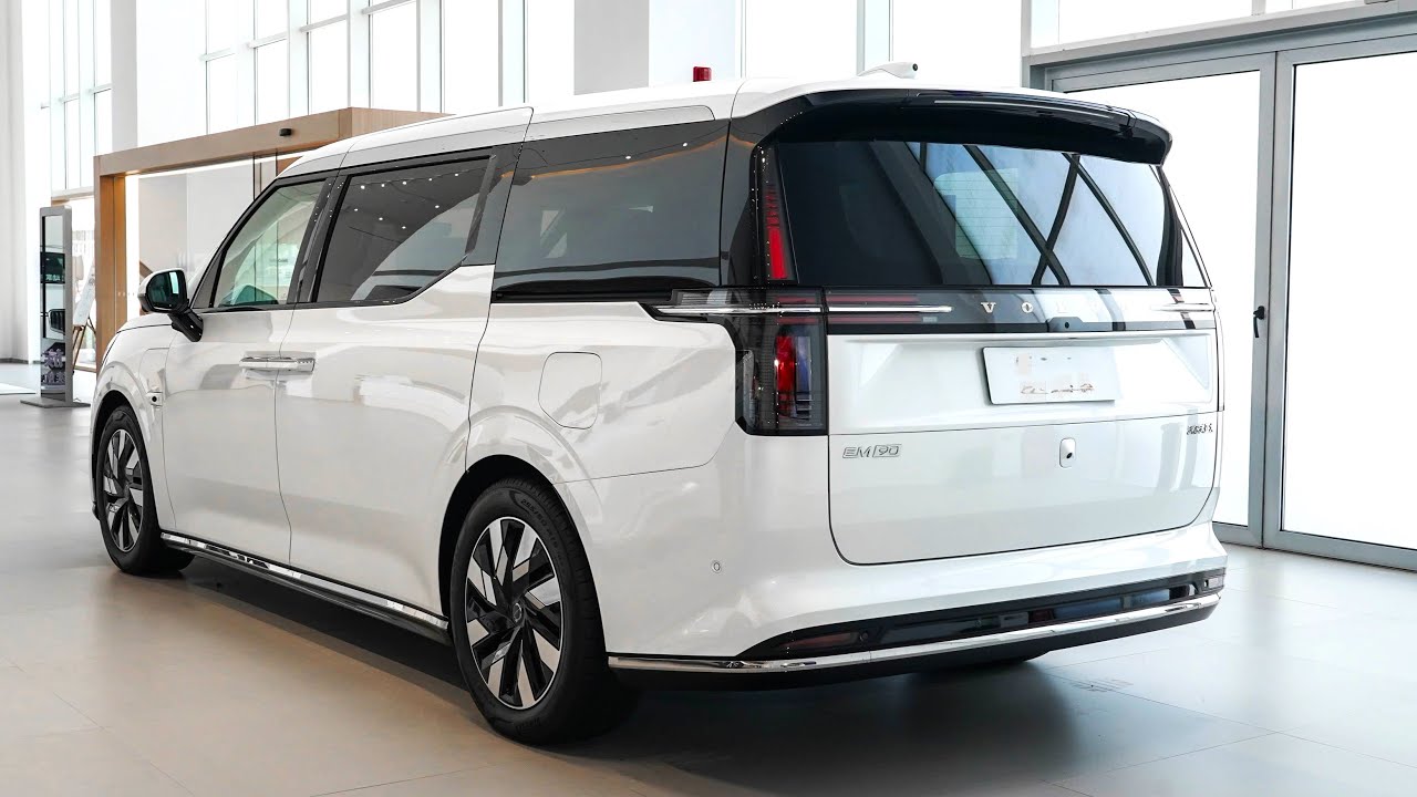 Новый Volvo EM90 2025 &mdash; первый полностью электрический минивэн класса люкс Интерьер и экстерьер