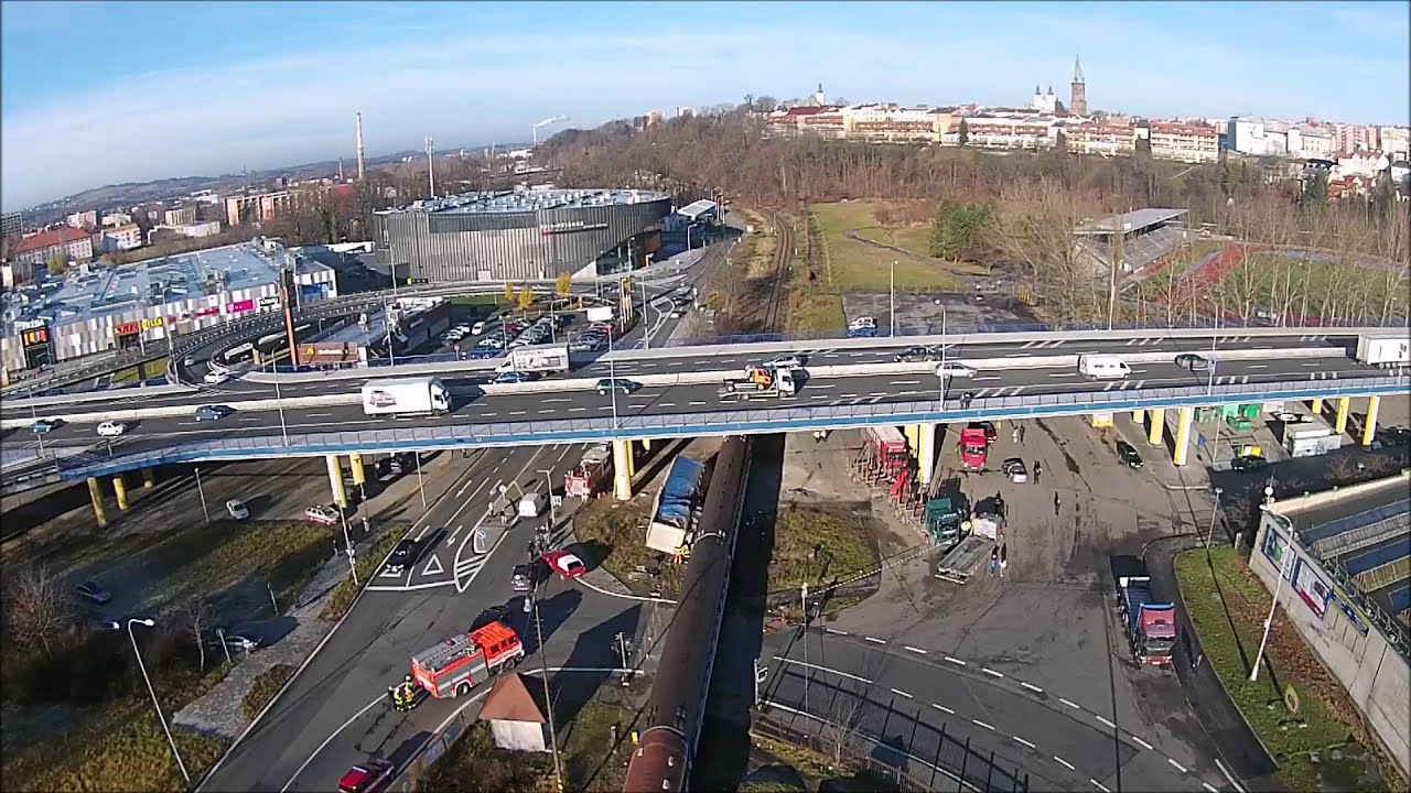 11.12.2015 Frýdek-Místek - Vlak srazil kamion - Video z výšky o 3 hodiny později
