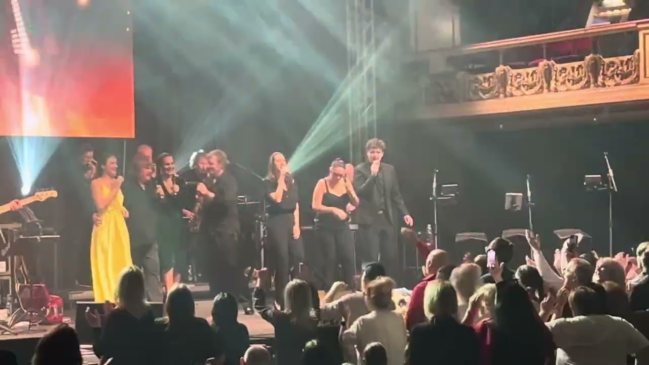 Černý páv - Lucerna koncert Stanislava Hložka - závěr