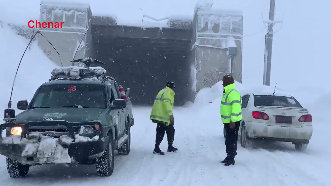 شاهراه سالنگ برای دو روز پی‌درپی بسته است. #برفی #سالنگ #news #travel 