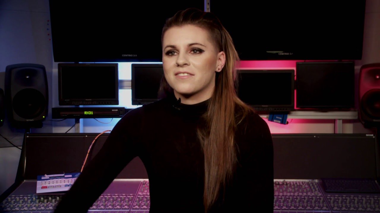 PVRIS' Lynn Gunn Talks 