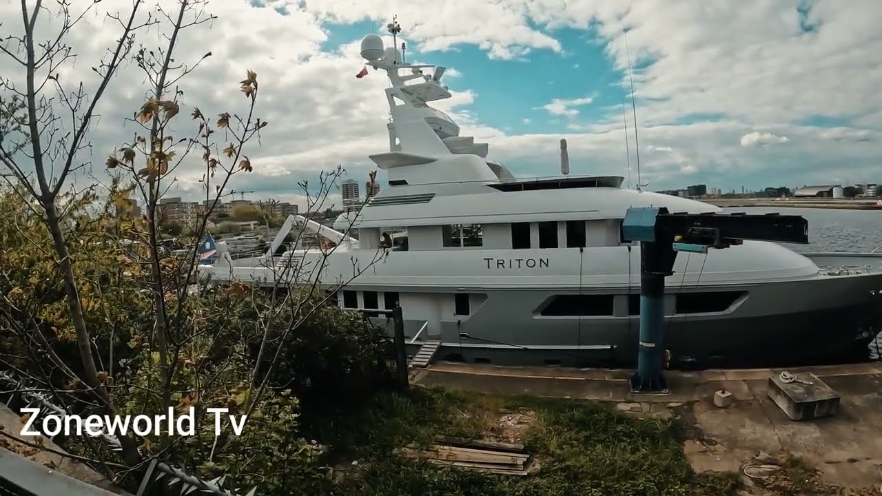 🇬🇧 GB LONDON NORTH WOOLWICH Walking Tour London 4K - ACROSS THE WATER