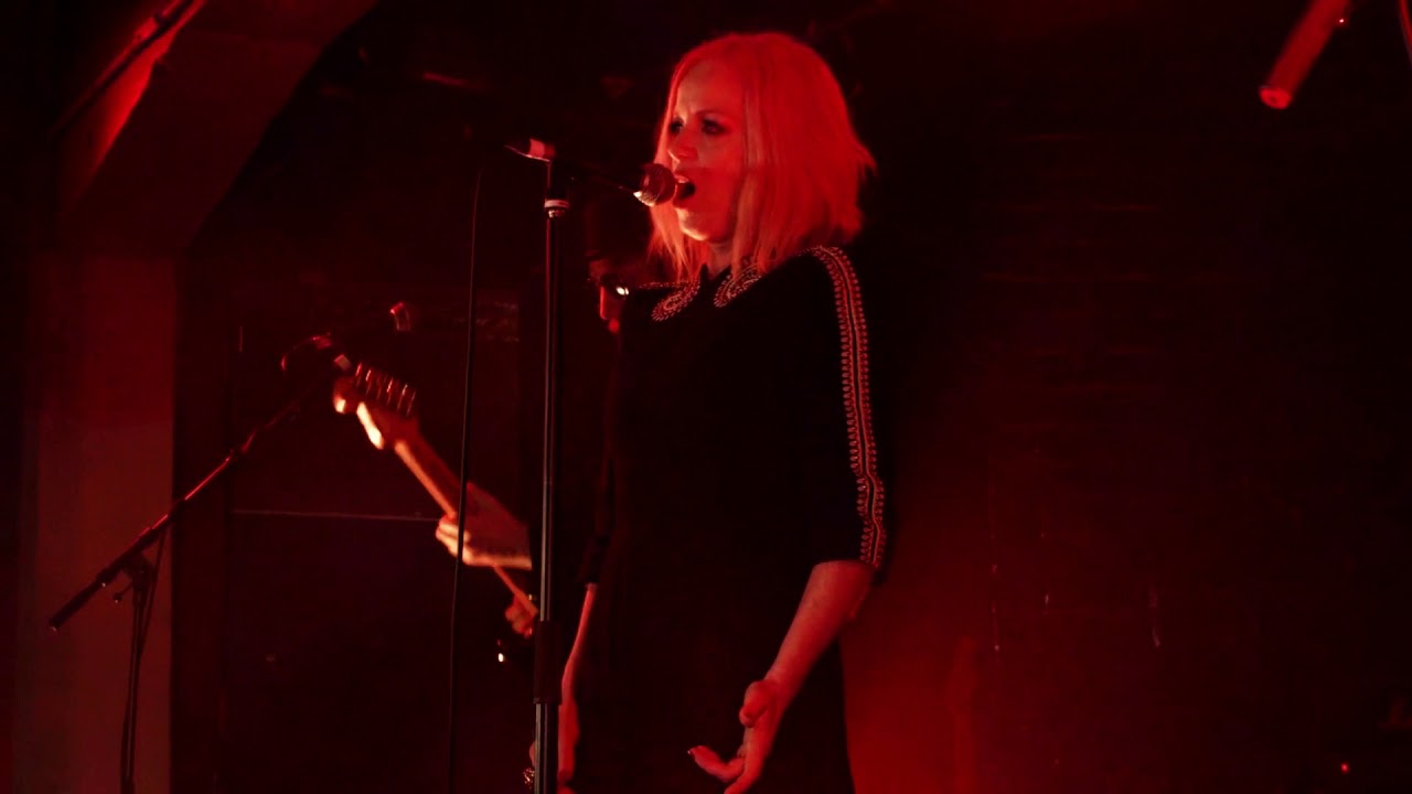 Angelfish - Suffocate Me Live Glasgow 12/09/15