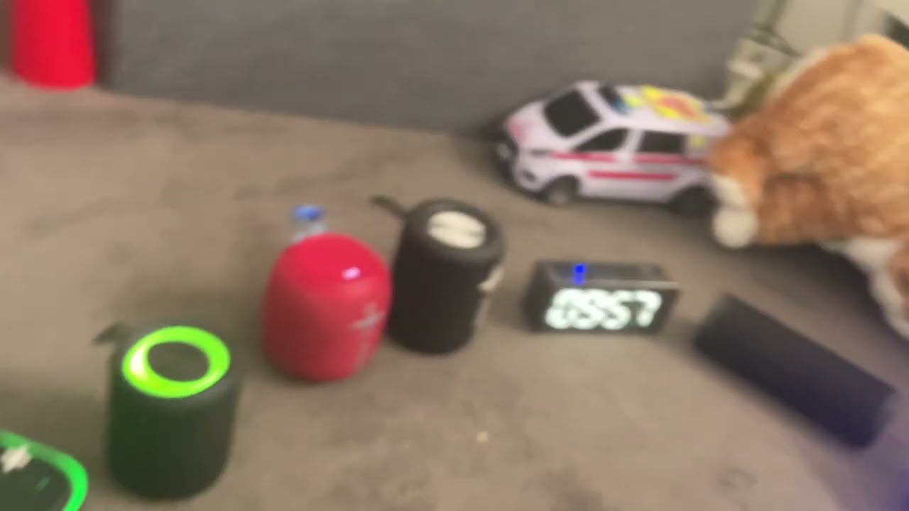 My speaker startups and shut down sound chime