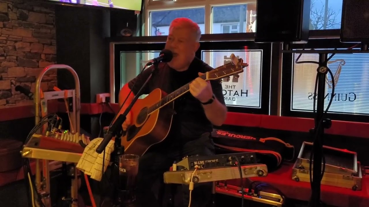 Philip Kennedy singing American Pie in The Hatch Bar Ardee - 1st March 2026