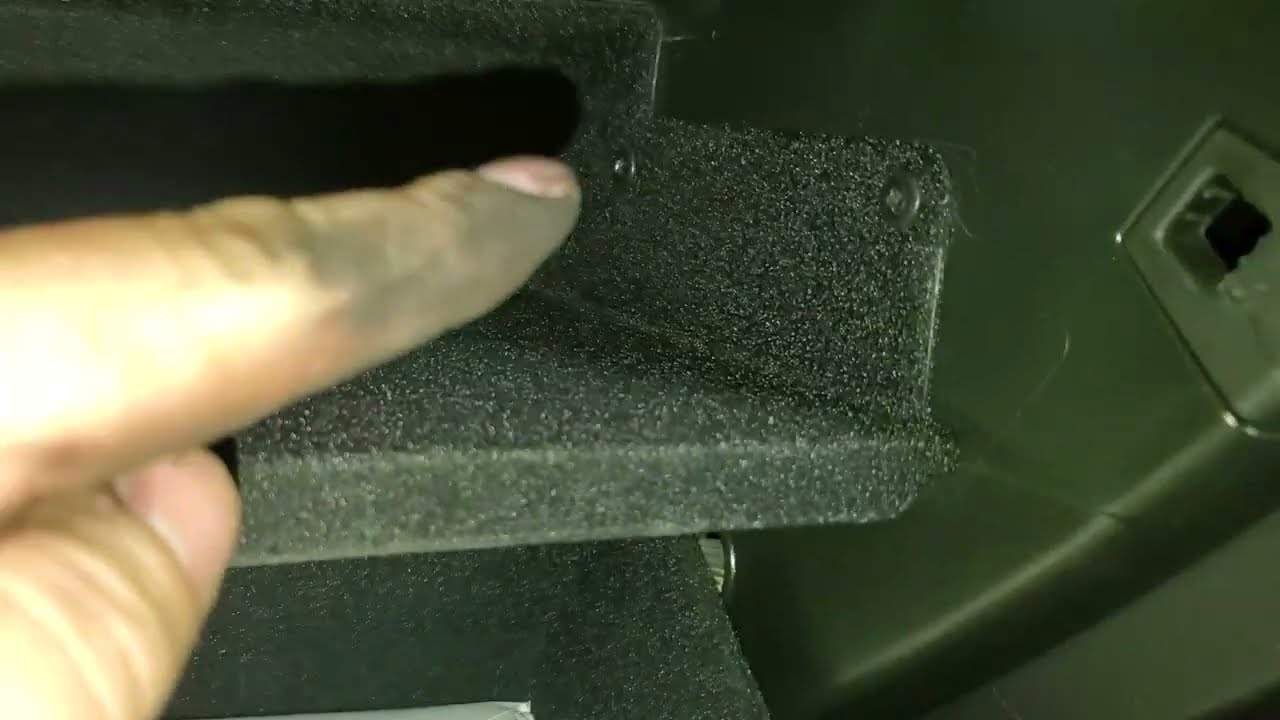 2015 Cadillac SRX Cabin air filter replacement procedure and location