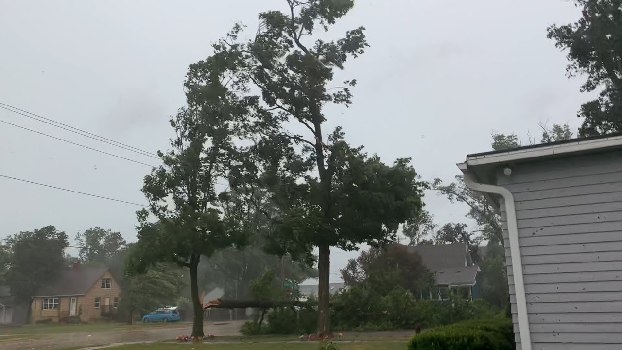 The 2020 Iowa Derecho in North Liberty, Iowa. (Reupload)