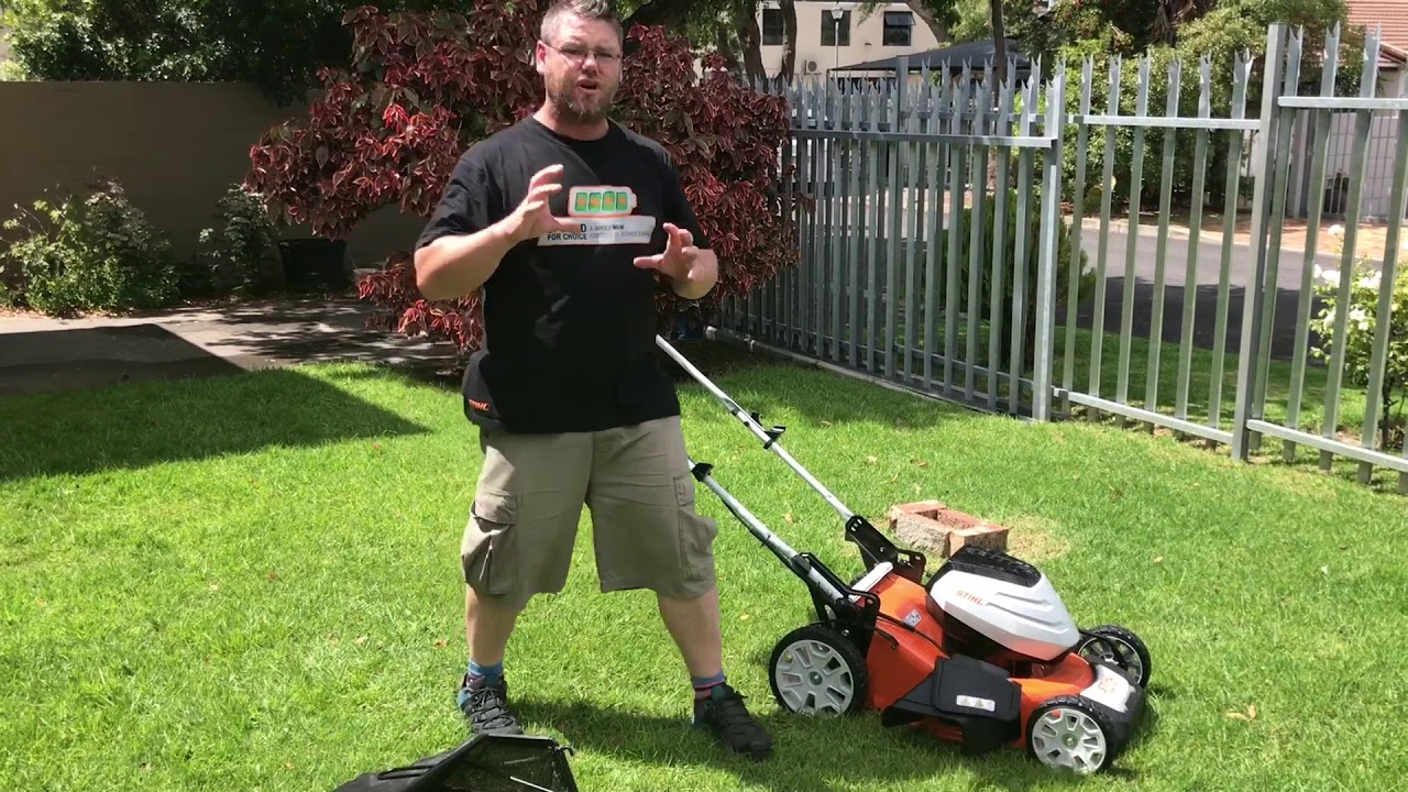 STIHL RMA 510 battery powered lawnmower using the AP 300 battery range