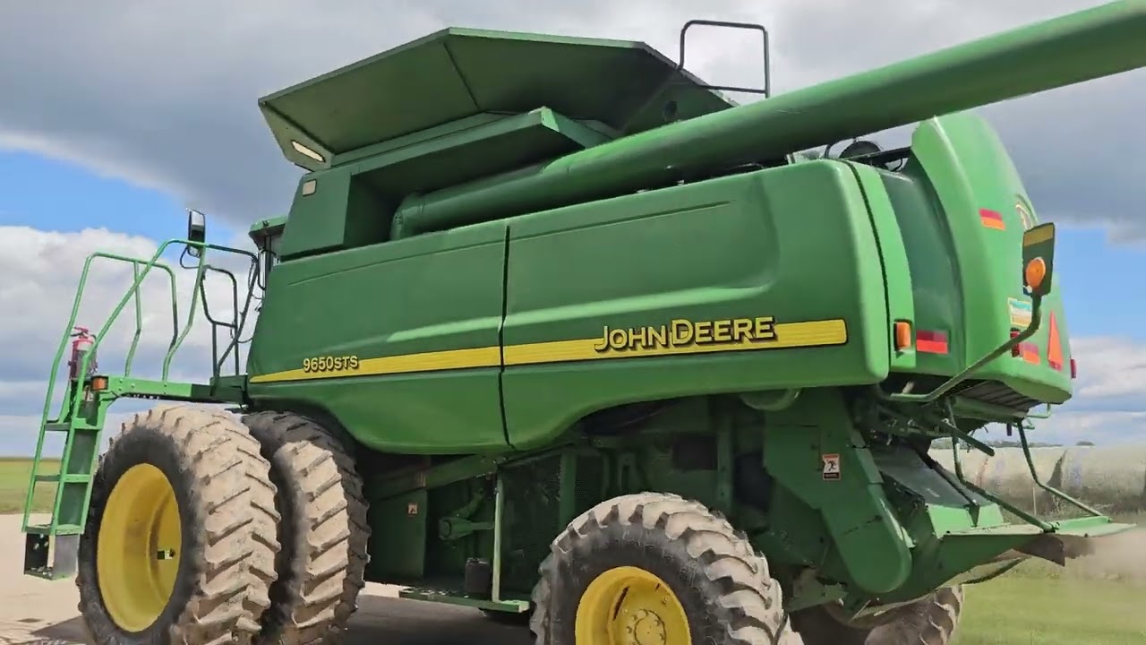 John Deere 9650 Combine