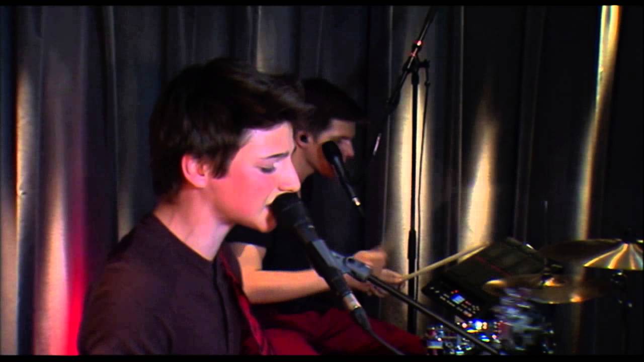 Bandits - Daft Punk Medley (live bij Q)