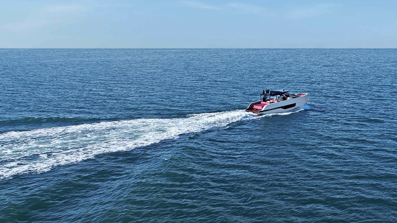 Cranchi A46 Luxury Tender | ONLINE PREMIERE