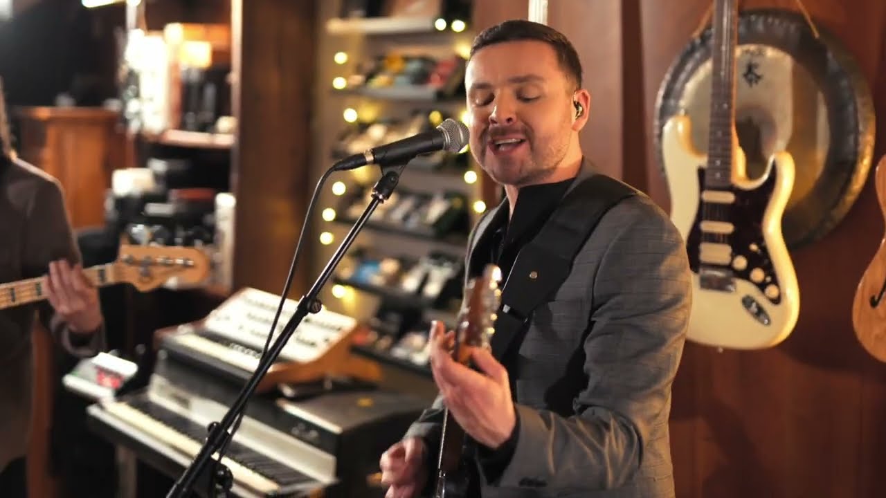 I Believe In A Thing Called Love - The Darkness | Manhattan - Scotland's Premier Wedding Band