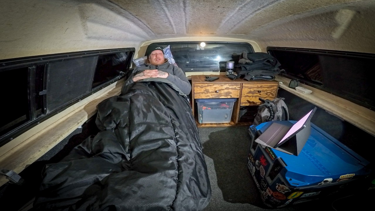 Winter Truck Camping - Campfire Chili Dogs & Overnight Snow