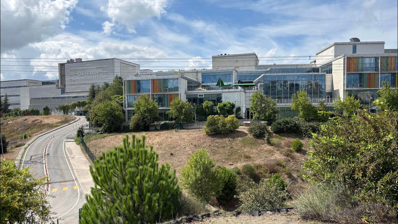 Özyeğin Üniversitesi Yurt 6 Üç kişilik suit oda turu
