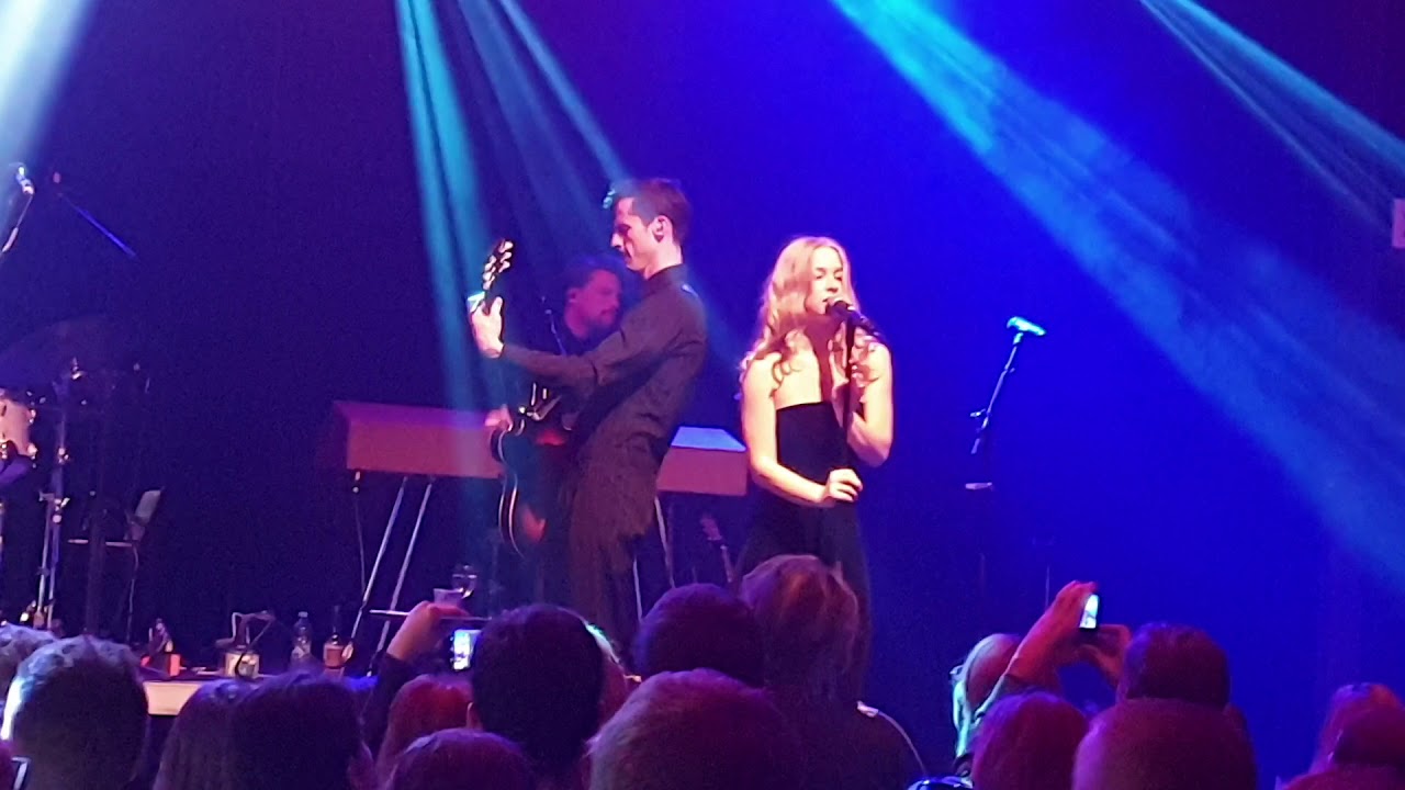 Hooverphonic - Jackie Cane (Live @ Ateliér Babylon, Bratislava, Slovakia)