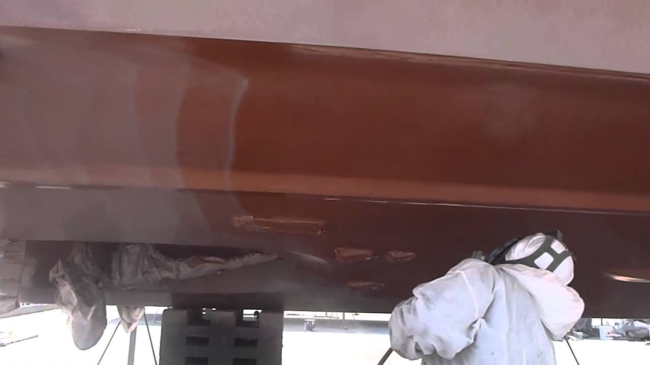 Example of Airless spraying coppercoat