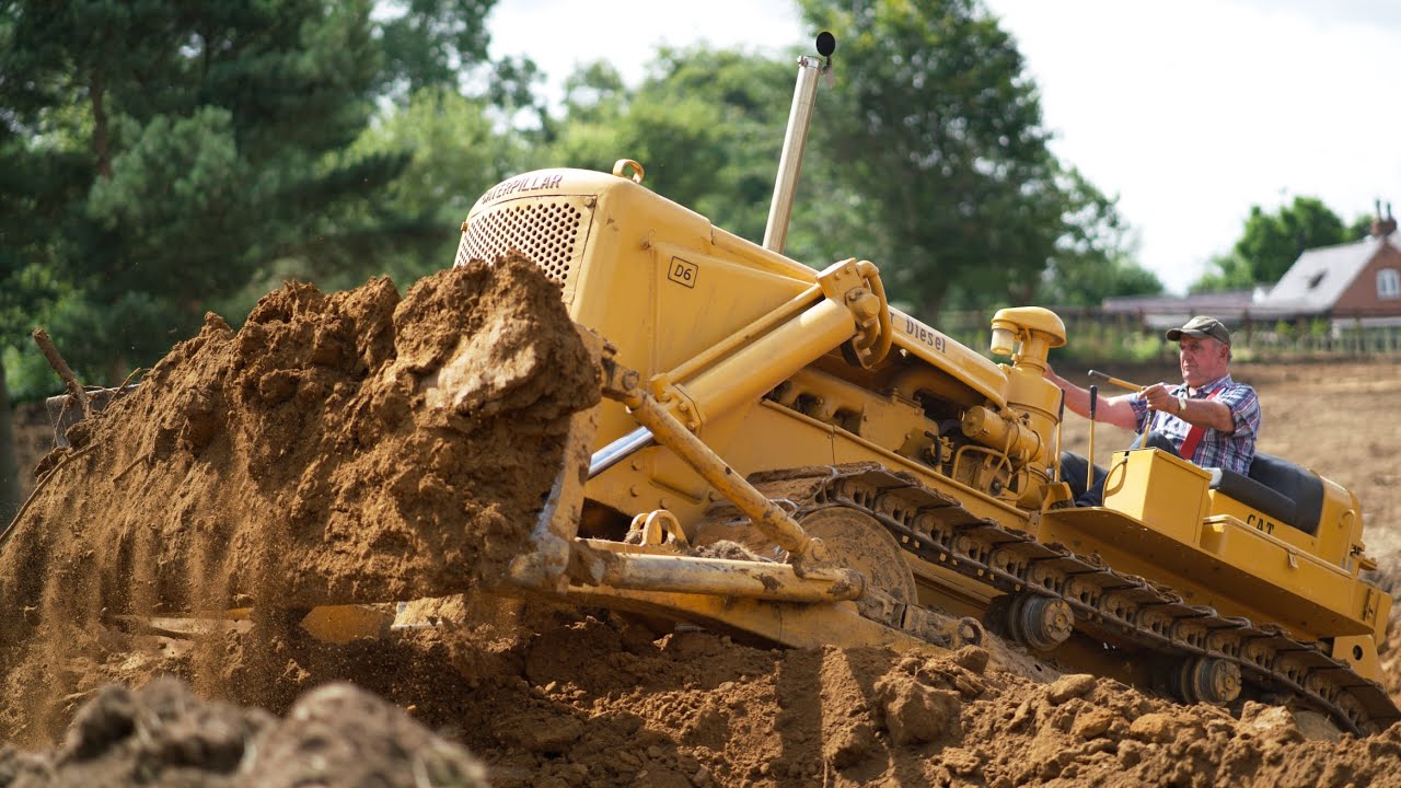 1959 Cat D6 8U Dozer Working