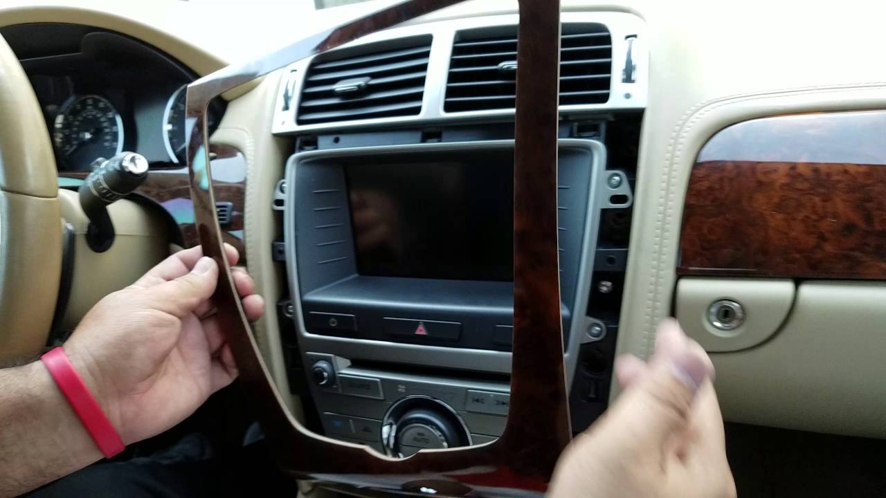 How to Remove Radio / Navigation / Display from Jaguar XK 2008 for Repair.
