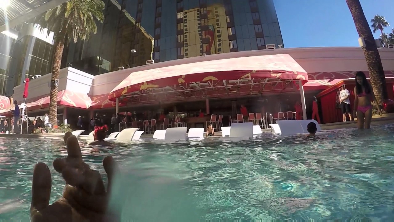 Golden nugget pool