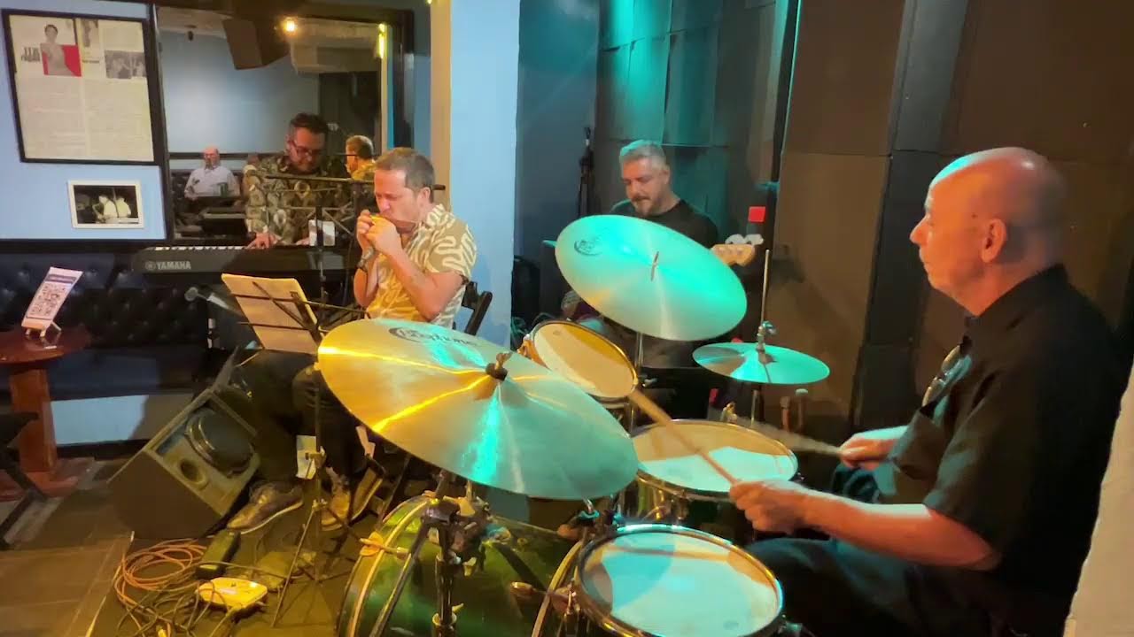 Live from Rio de Janeiro: Marcio Bahia - Gabriel Grossi- Andre Vasconcellos - Mike del Ferro