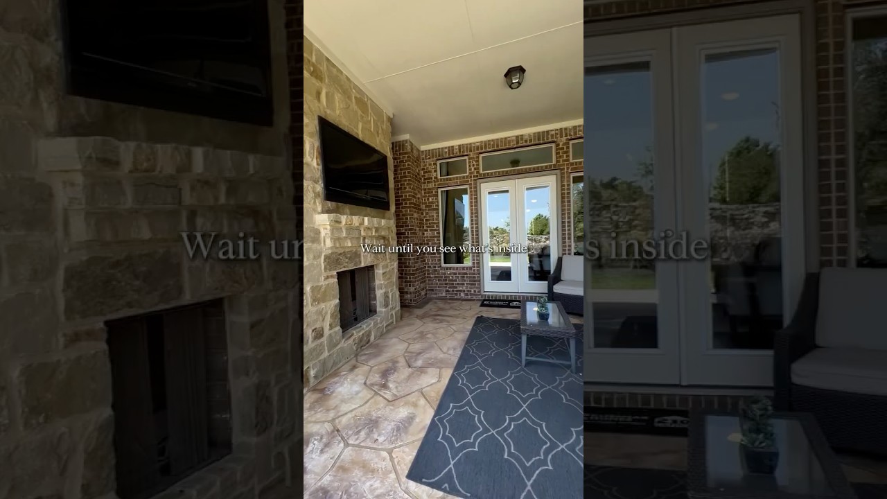 ✨ Austin luxury living redefined. Modern elegance, Hill Country charm. Dream home, anyone? ✨