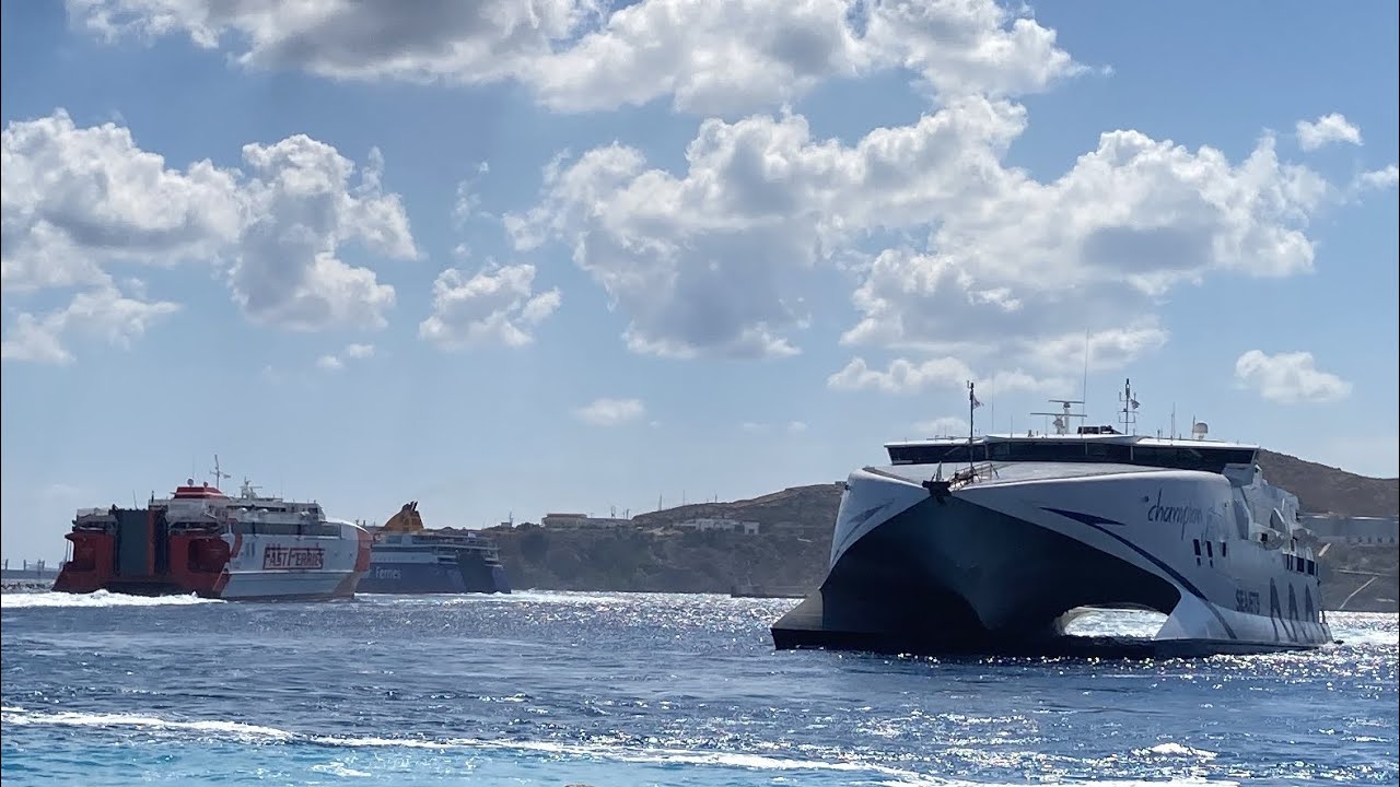 ΣΥΡΟΣ: Ταυτόχρονη αναχώρηση Blue Star Naxos & Thunder- Άφιξη Champion Jet 3
