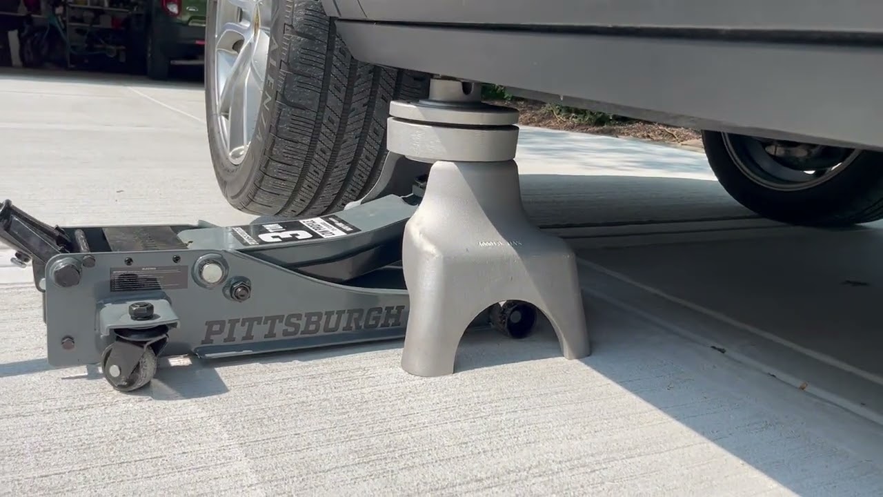Safe and easy jacking solution for 2024 Porsche Cayenne.