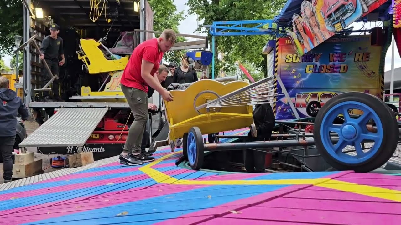 Opbouw Kermis / Aufbau Kirmes Best 2024 -1