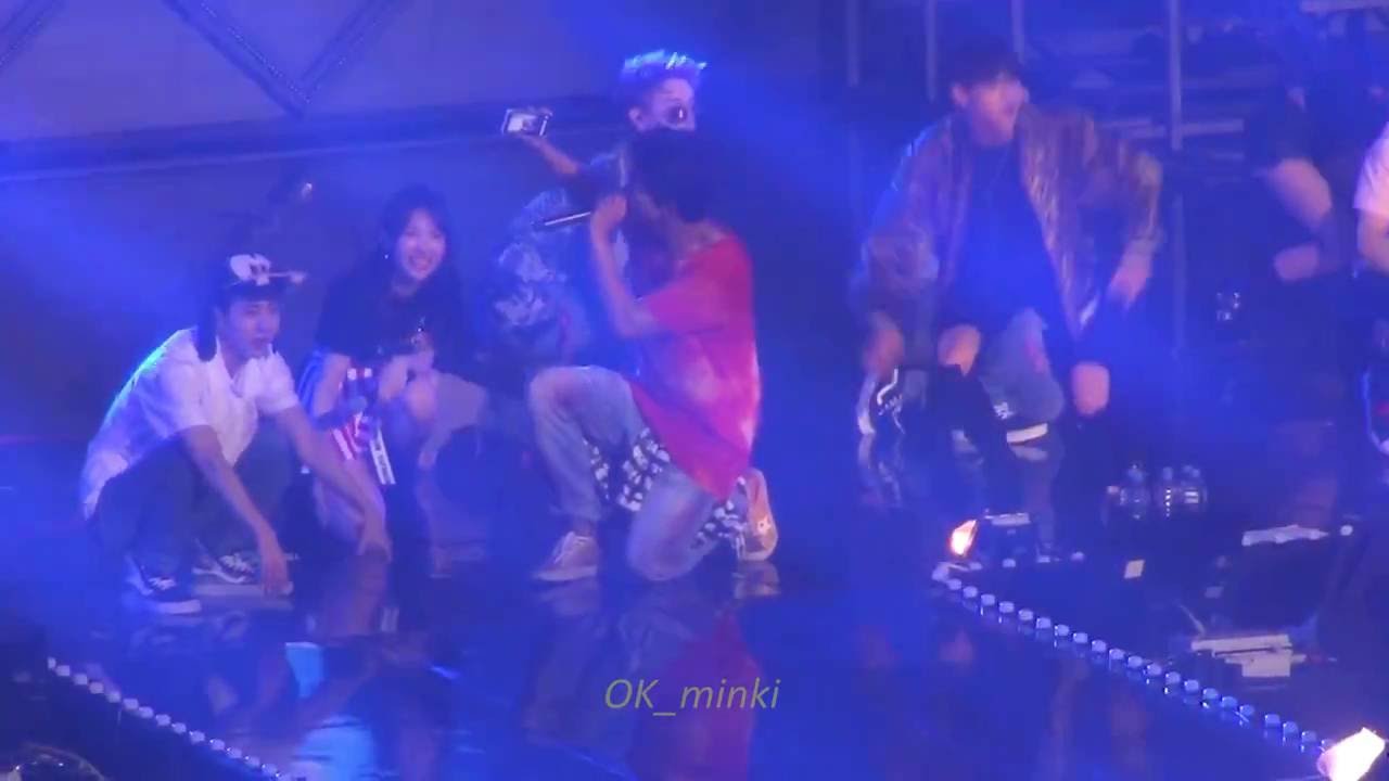 JYP Nation Hands Up Taecyeon