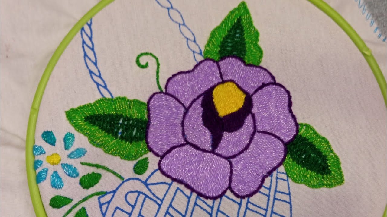 Bordado a mano, hermosa flor con puntada de relleno mira y te encantará 🌺🥀🌹