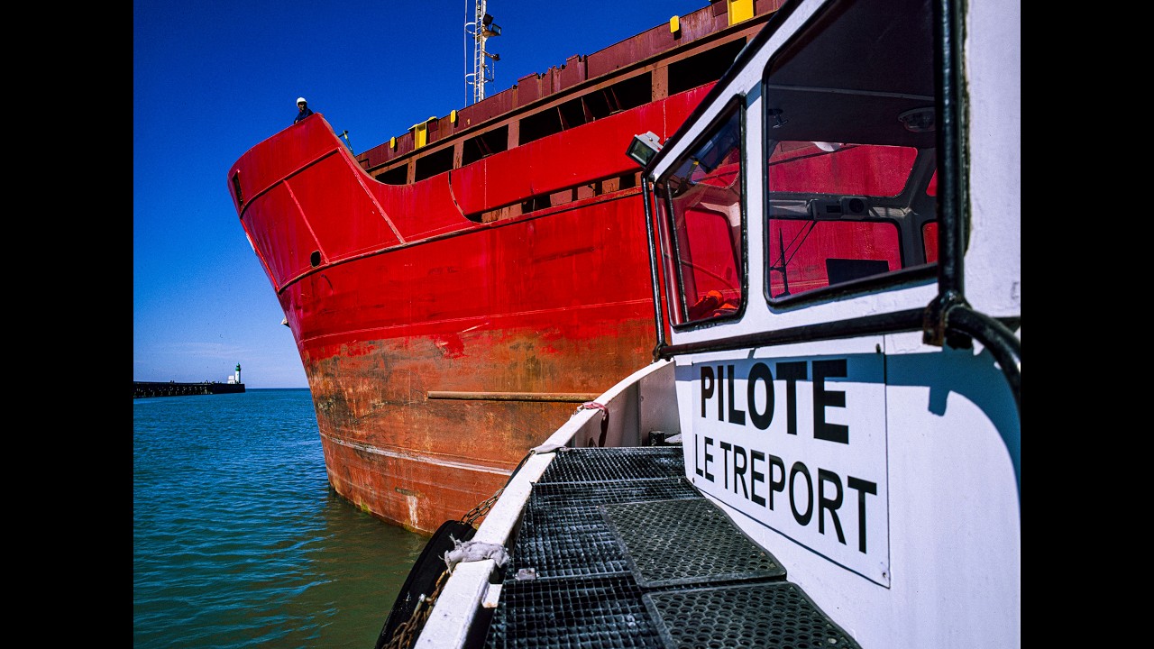 Le Treport's pilot and tug boat