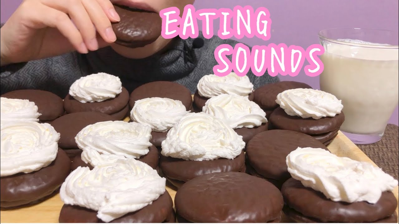 《Eating sounds》チョコパイにホイップクリーム!
