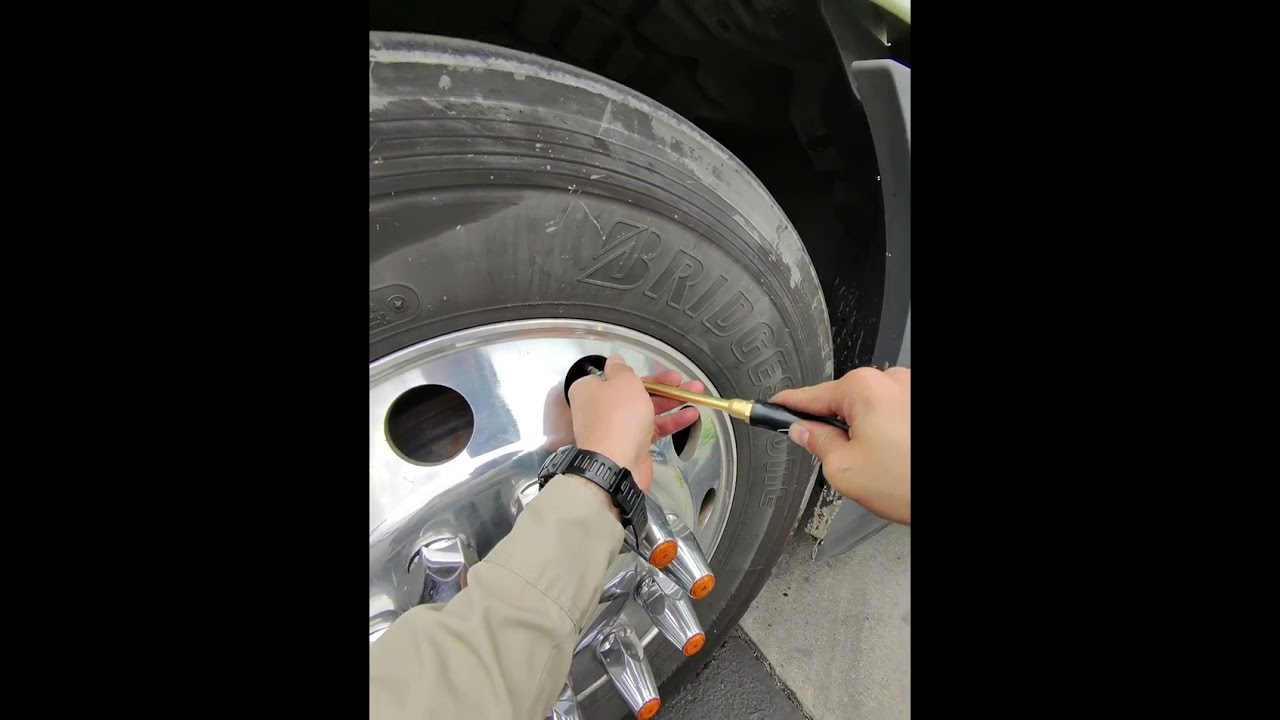 Truck tire inflator repair/ como reparar manguera de aire.