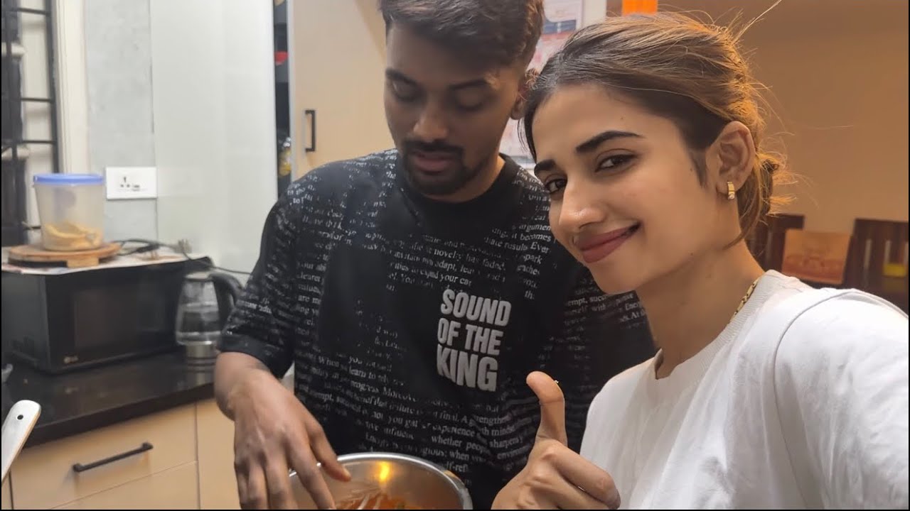 Cooking with SIMRAN and SMR😭
