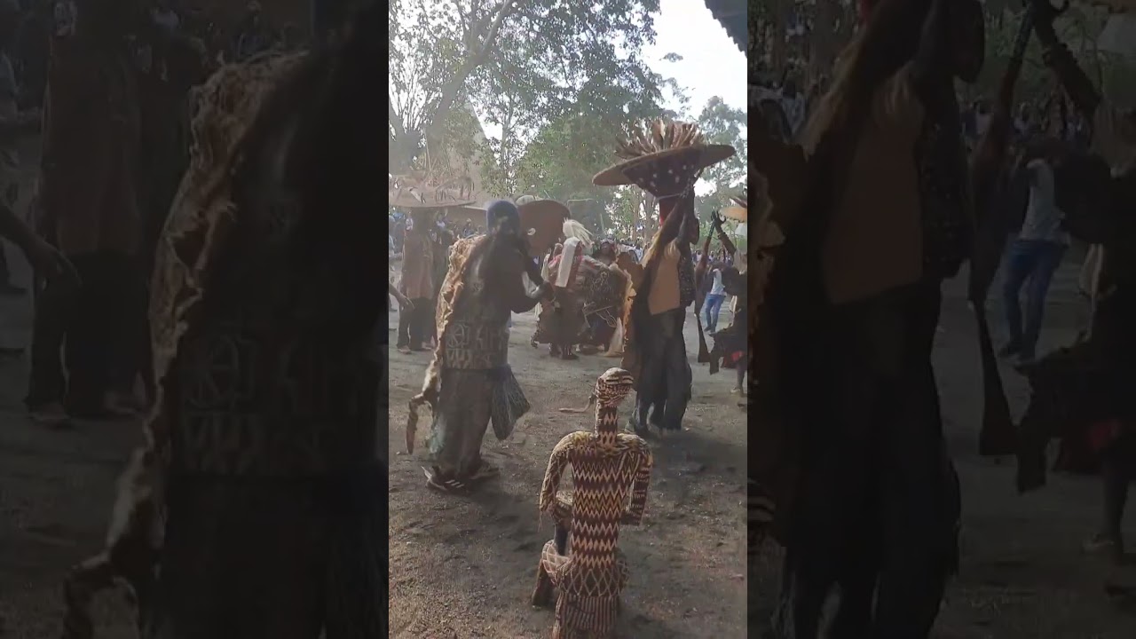 Culture grassfield : danse du TSO, lors du NSEM TODJOM 2023, Chefferie BANDJOUN, Cameroun (part 1)