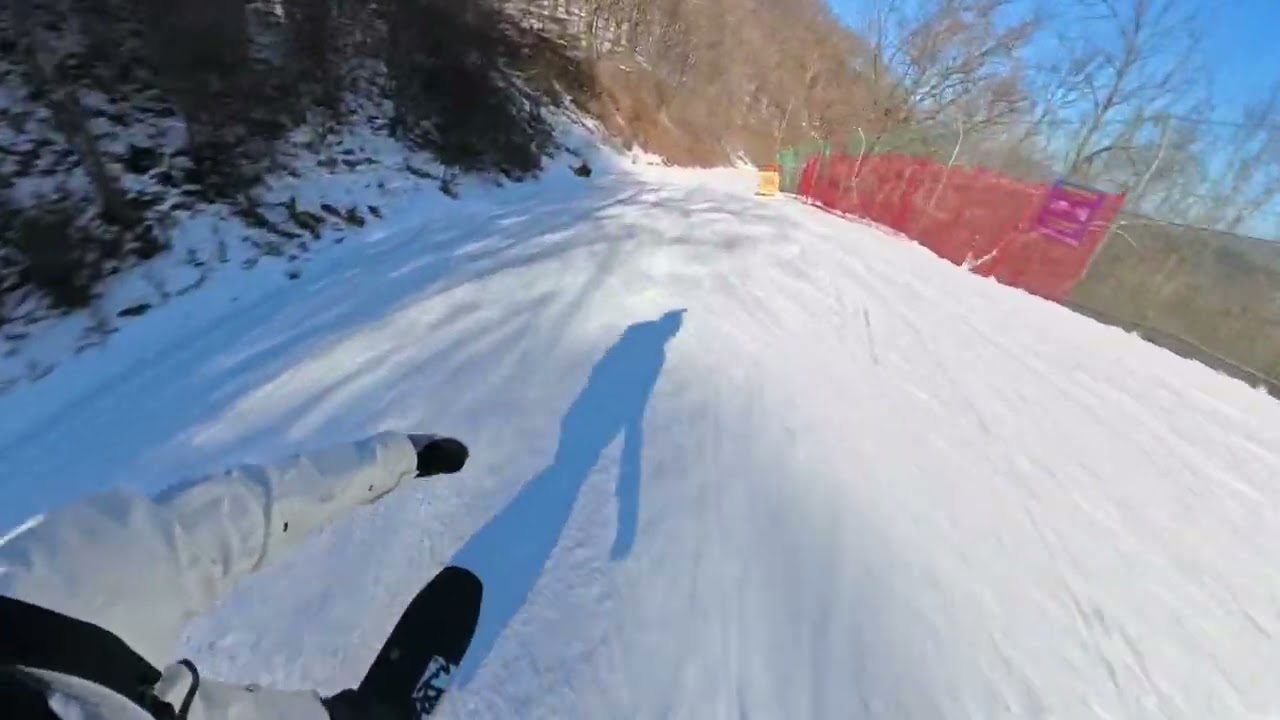 Raingbow paradise 5,600M. Icy day with clear sky, Mona Yongpyong ski resort, Korea.