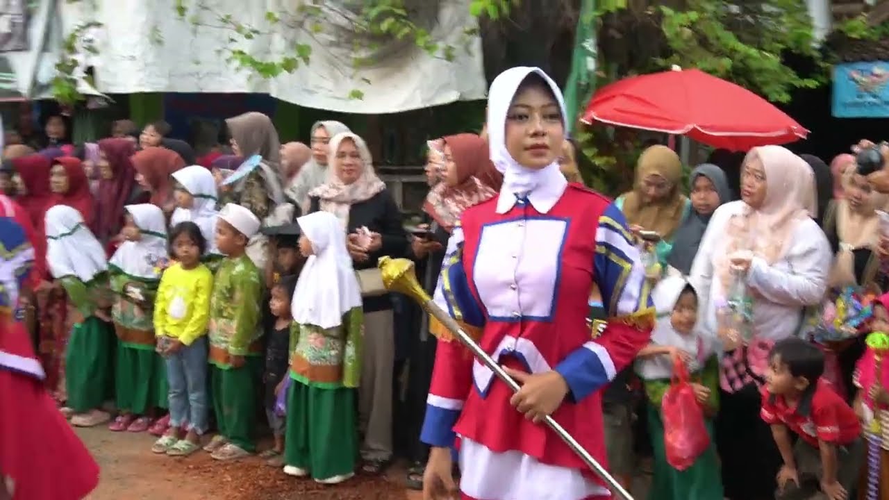 Atraksi Terbaru Drumband SMP Islam Yarohis Pekalongan