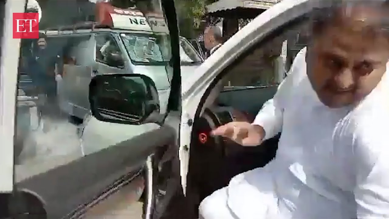Caught on Camera: Fawad Chaudhry's mad dash to escape arrest