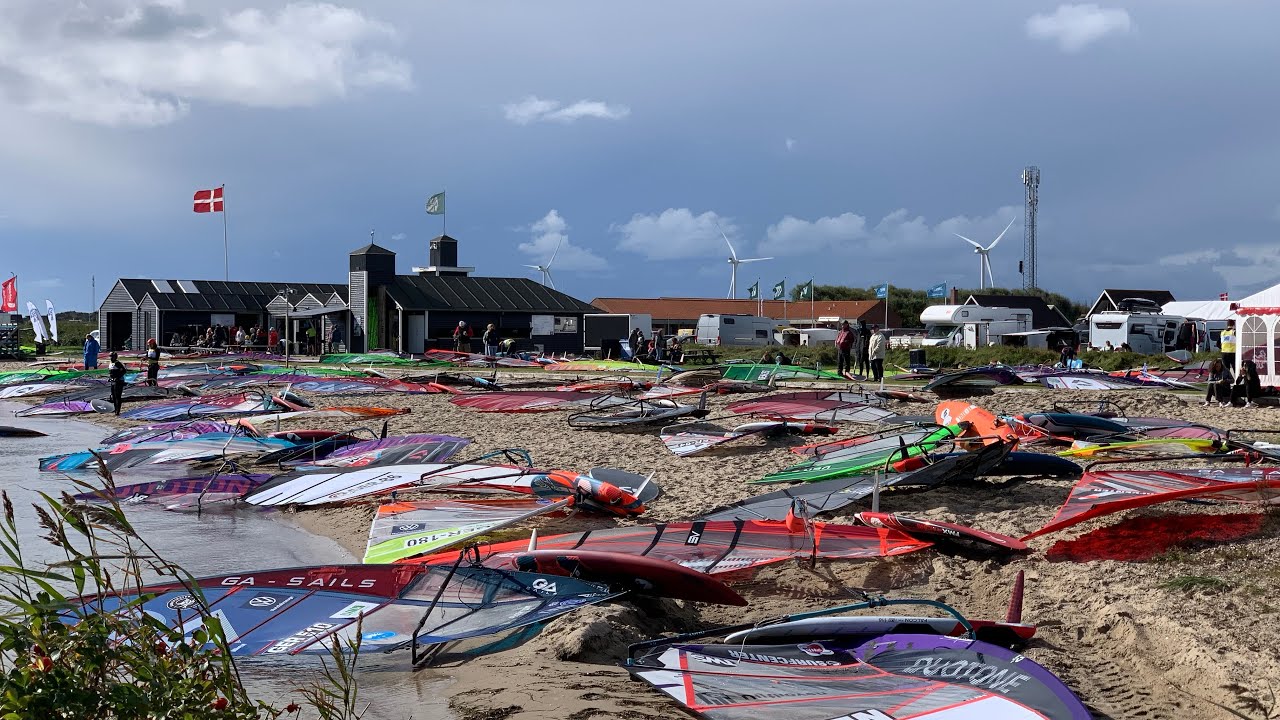 Basic windsurf fin slalom setup. All you need to get racing
