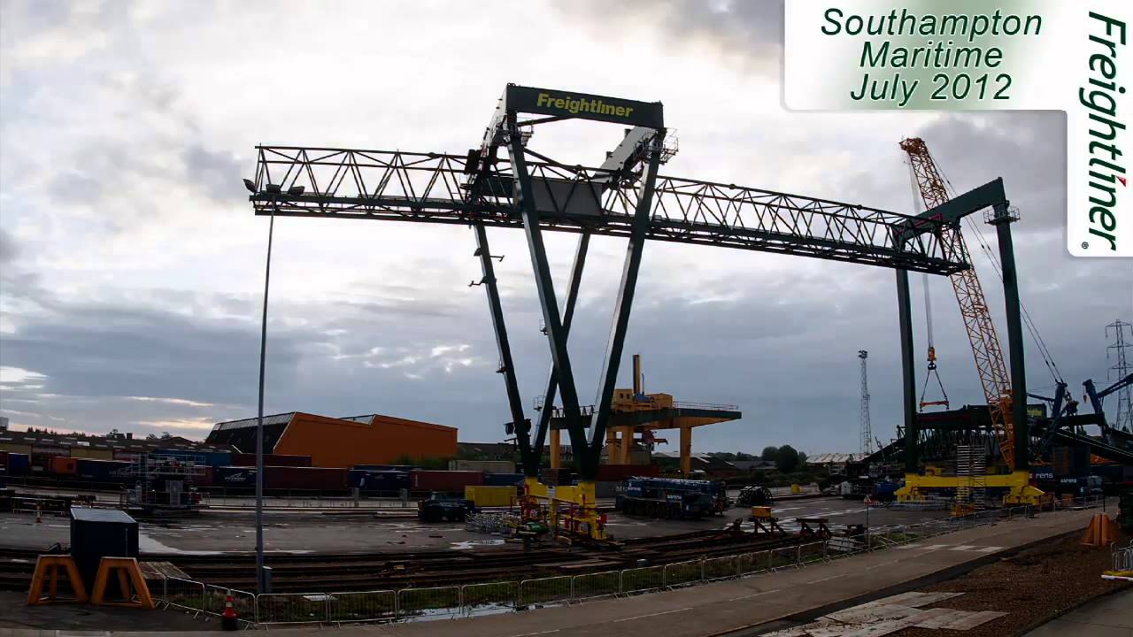 New Freightliner Cranes at Southampton
