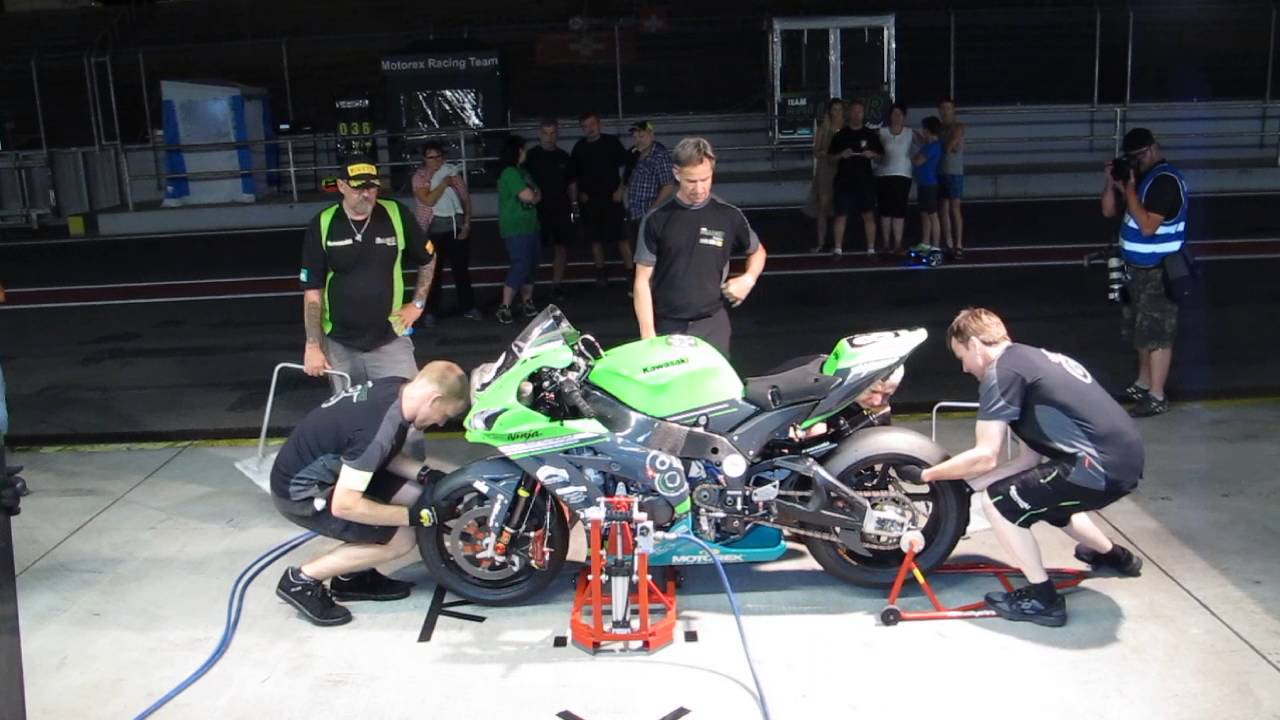 Bolliger Kawasaki 2016 Boxenstop 2, Endurance WM Oschersleben