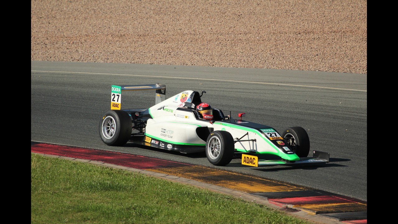 RaceRoom Online - Tatuus F4 at Brands Hatch, 15 Minute Sprint