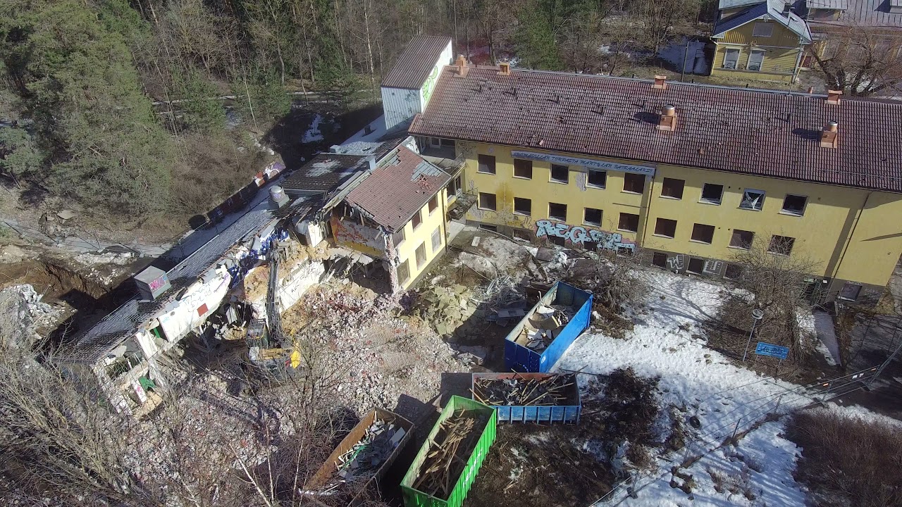 Mäntylän sairaalan purkutyömaa 31.3.2021