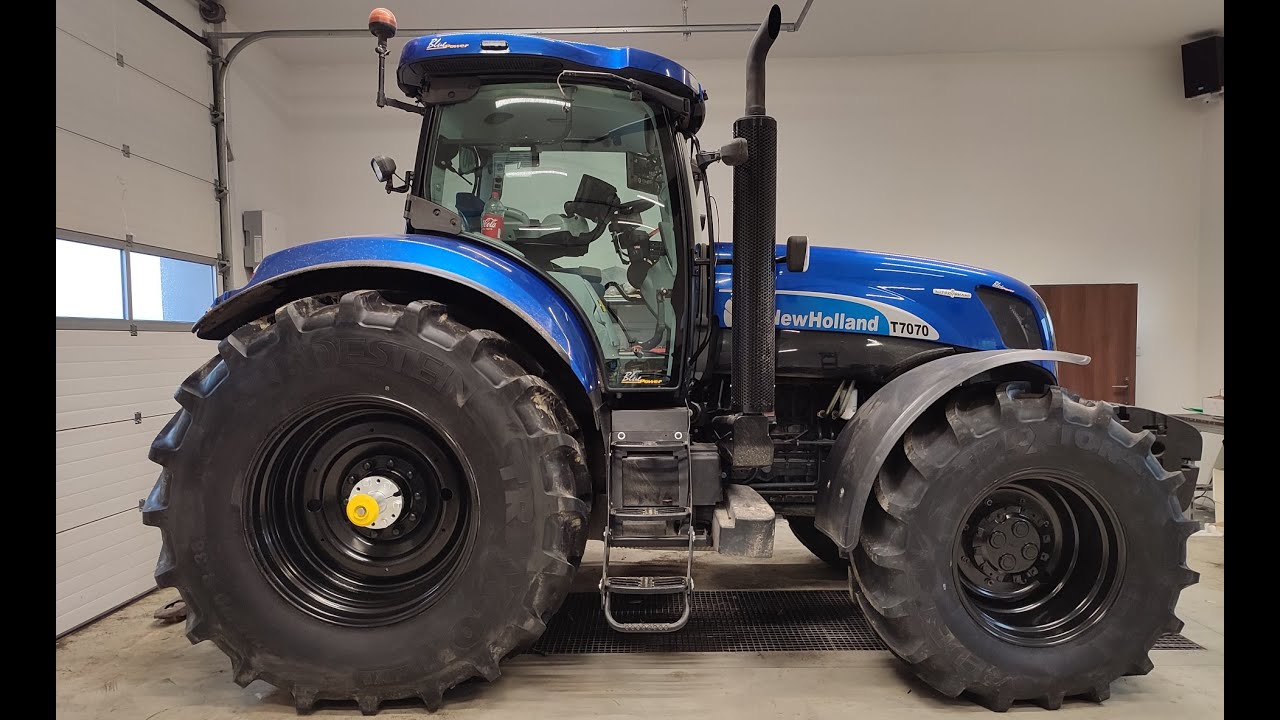 New Holland T7070 Transformation BluePower