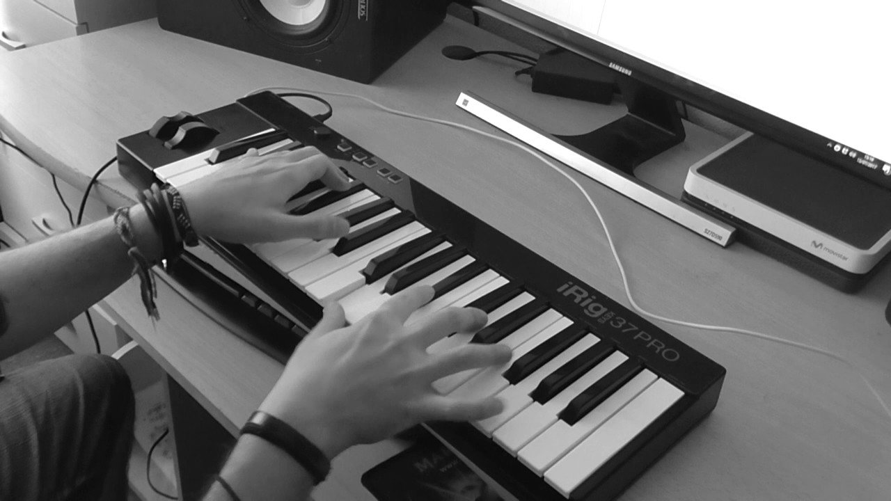 Playing my new iRig KEYS 37 PRO
