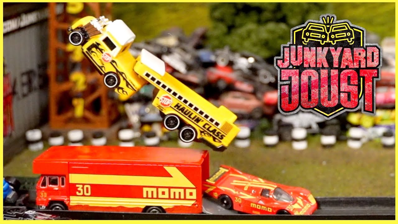 Наезд на 50 автомобилей | Главное событие Junkyard Joust 2