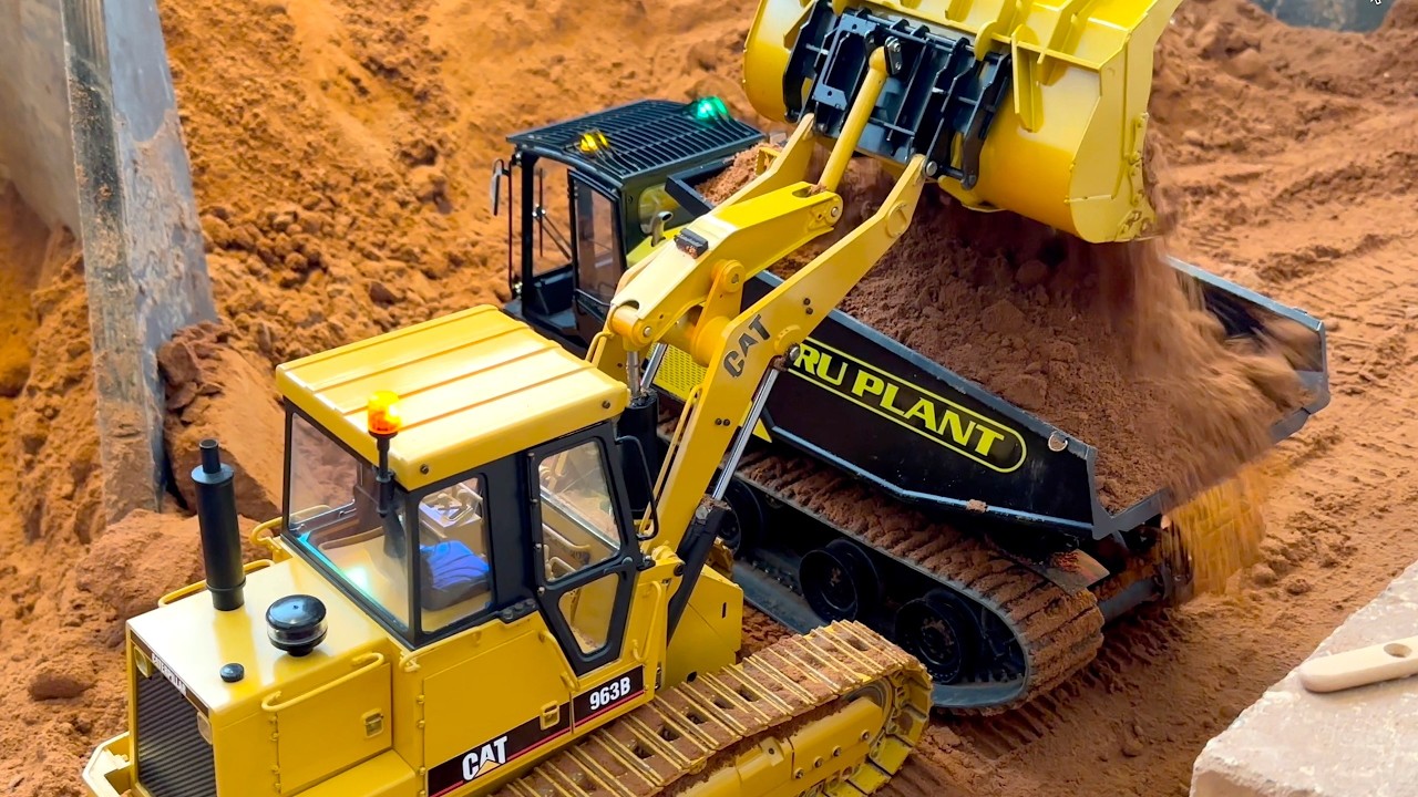 Amazing RC Machines buiding a road at the Construction-Site!