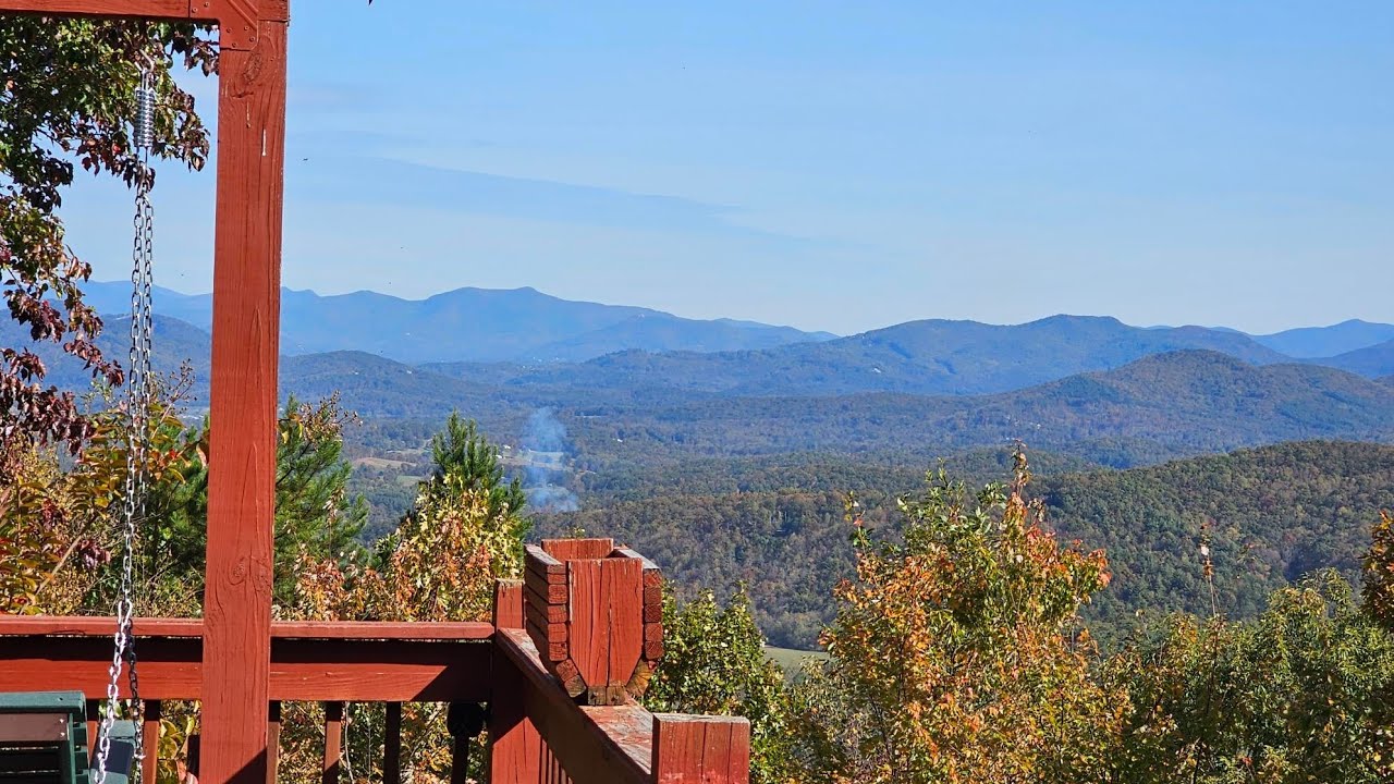 BIG MOUNTAIN VIEW with Large Real Log Chalet. WALK THROUGH.