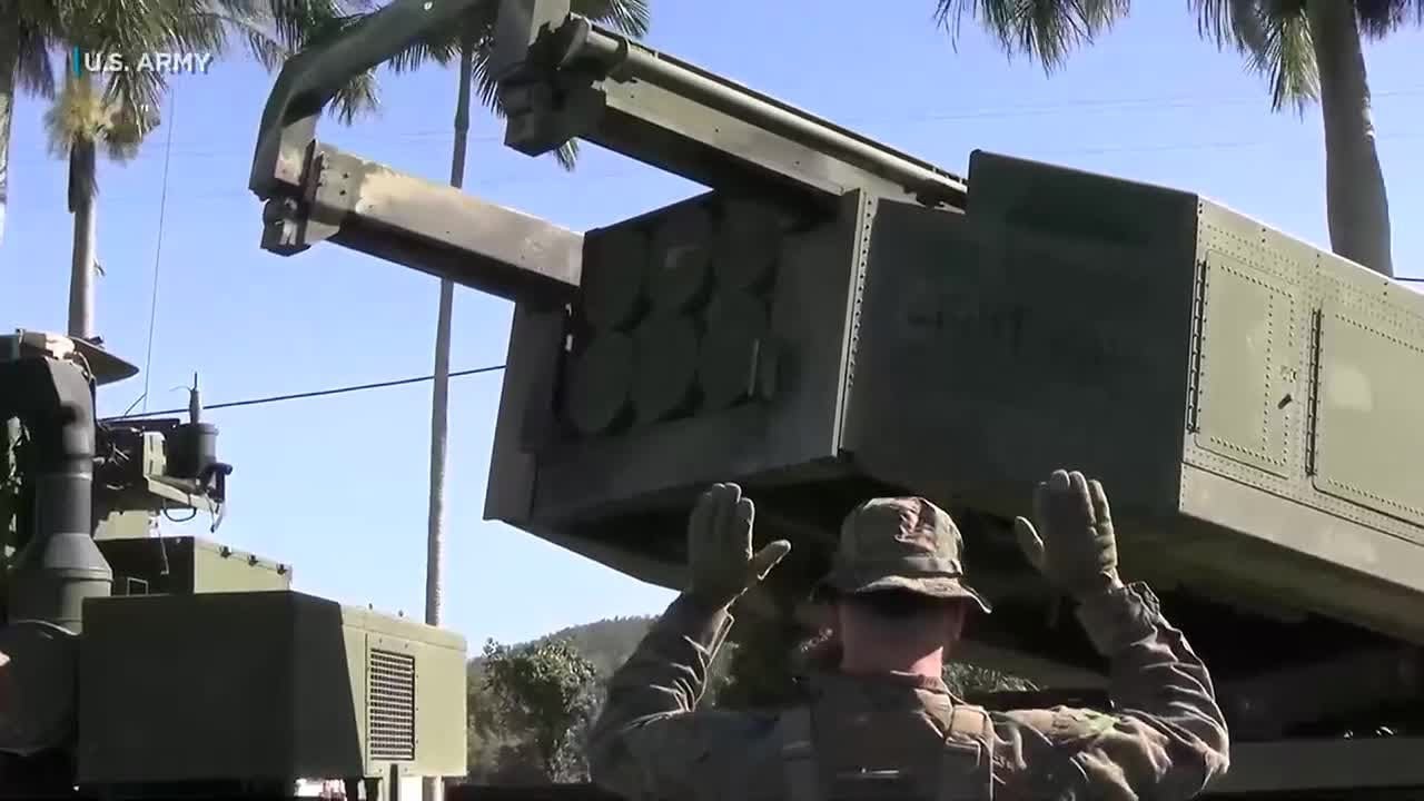 Army delivers long-range precision rocket launchers to Schofield Barracks