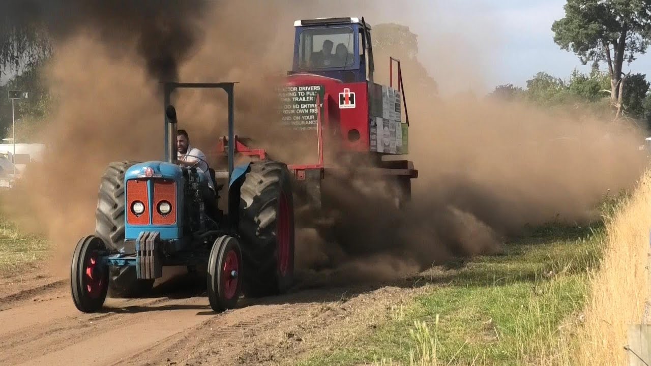Tractor pulling at Scampston steam fair 2024